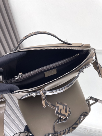 フェンディバッグ素材ディテール